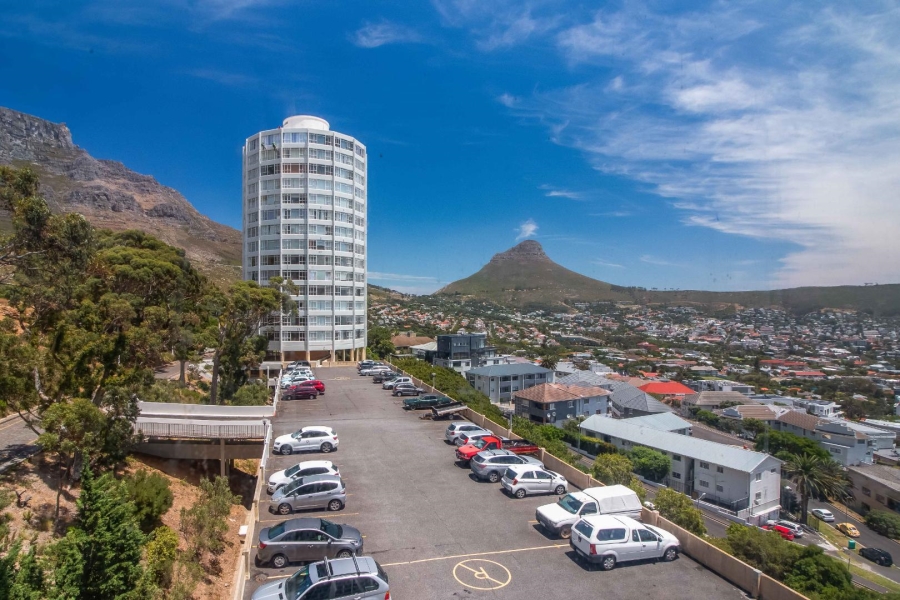 2 Bedroom Property for Sale in Vredehoek Western Cape